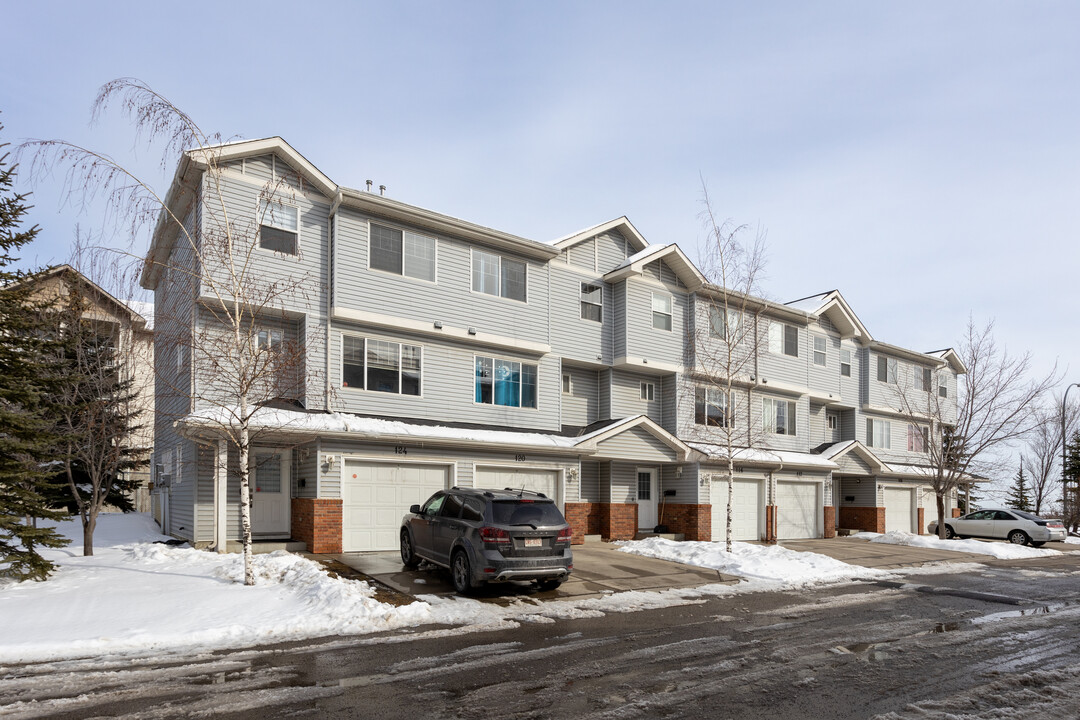 Applewood Townhome Gardens in Calgary, AB - Building Photo