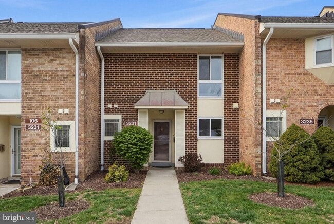 3233 S Leisure World Blvd in Silver Spring, MD - Building Photo - Building Photo