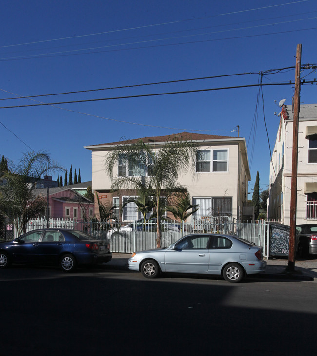 1205-1209 Kenmore Ave in Los Angeles, CA - Building Photo - Building Photo