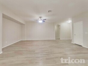 13038 W Aster Dr in El Mirage, AZ - Building Photo - Building Photo