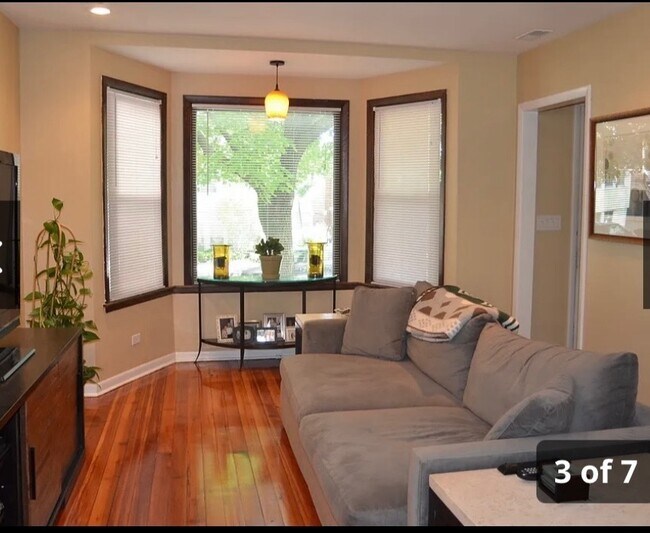 2728 W Melrose St in Chicago, IL - Building Photo - Building Photo