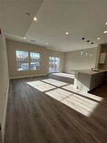 86 Creek Rd in Poughkeepsie, NY - Building Photo