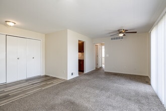 Brownstown Square Apartments in Romulus, MI - Building Photo - Interior Photo