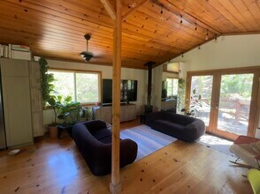 1734 Topanga Skyline Dr, Unit B in Topanga, CA - Building Photo - Building Photo