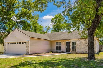 8022 Loch Lomond Ln in Jacksonville, FL - Building Photo - Building Photo