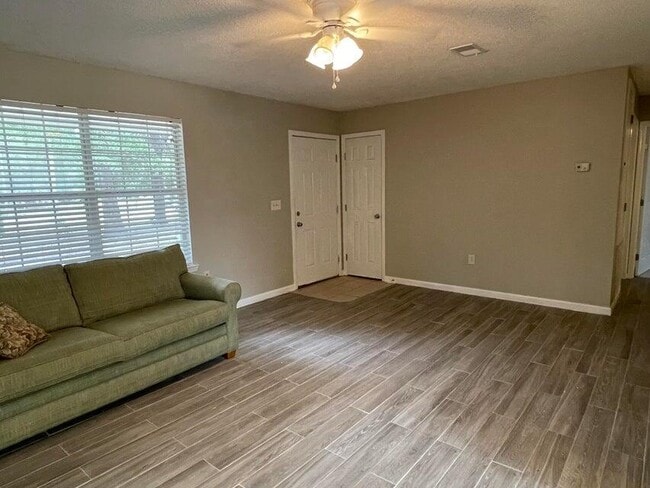 487 Woodlawn Rd in Freeport, FL - Building Photo - Building Photo