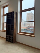 31-33 W New York St in Aurora, IL - Foto de edificio - Building Photo