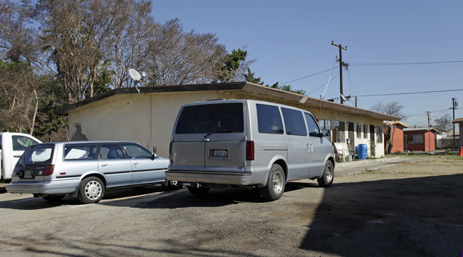 4180 E Mission Blvd in Pomona, CA - Building Photo - Building Photo