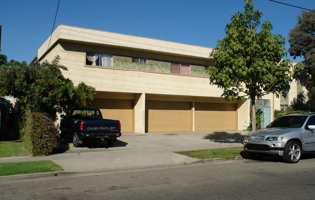 431 E Acacia Ave in Glendale, CA - Foto de edificio - Building Photo