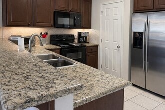 114 Forest Dr Loop in College Station, TX - Building Photo - Building Photo