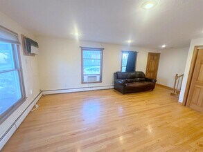 201 Sherman St, Unit A in Cambridge, MA - Building Photo - Building Photo