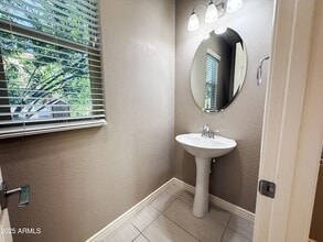 4711 E Daley Ln in Phoenix, AZ - Building Photo - Building Photo