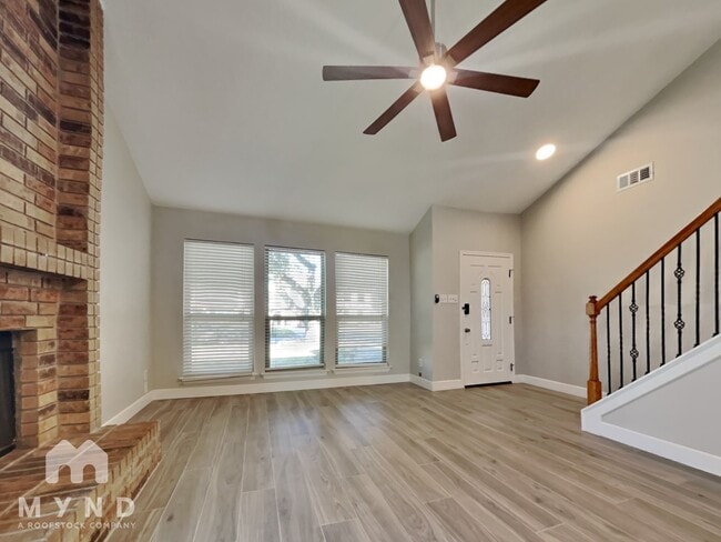 15726 Pipers View Dr in Webster, TX - Building Photo - Building Photo