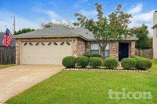 716 King St in Cedar Hill, TX - Building Photo