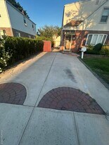 182 Wellington Rd in Elmont, NY - Building Photo