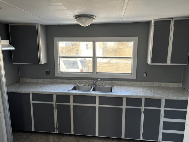 3625 S Douglas Ave in Springfield, IL - Building Photo - Building Photo