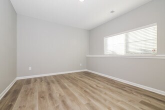 1313 NW Whitney Dr in Grain Valley, MO - Building Photo - Building Photo