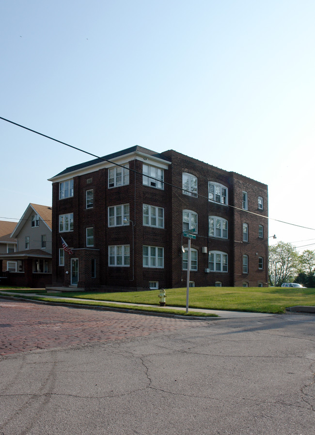 Excelsior Apartments in Akron, OH - Building Photo - Building Photo