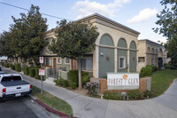 Forest Glen in Winnetka, CA - Foto de edificio - Building Photo