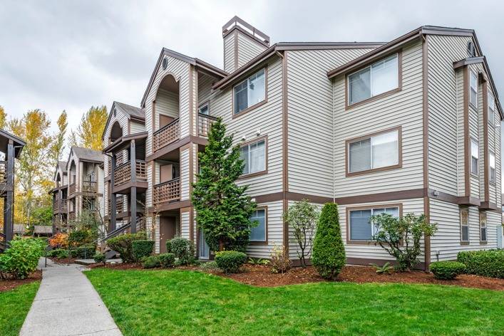 Olin Fields Apartments in Everett, WA - Building Photo