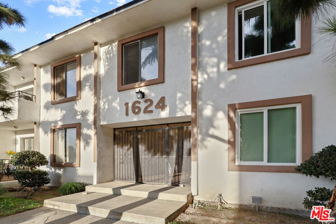 1624 Federal Ave in Los Angeles, CA - Building Photo