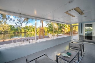 4400 SW 37th Ave in Fort Lauderdale, FL - Foto de edificio - Building Photo