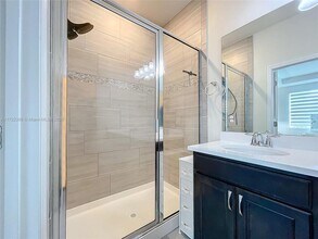 5040 Eucalyptus Dr in Hollywood, FL - Building Photo - Building Photo
