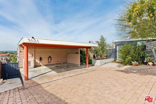 property at 3121 Verdugo Pl