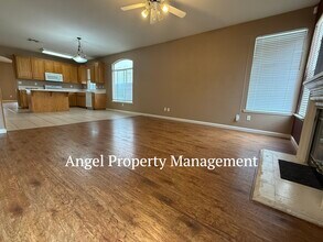 2125 Galen Dr in Elk Grove, CA - Building Photo - Building Photo