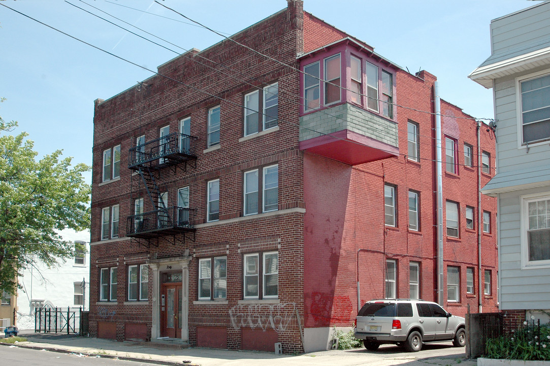 151-153 Parker St in Newark, NJ - Foto de edificio