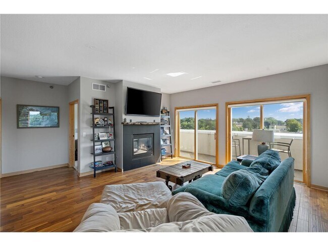 3000 Raleigh Ave in Minneapolis, MN - Building Photo - Building Photo