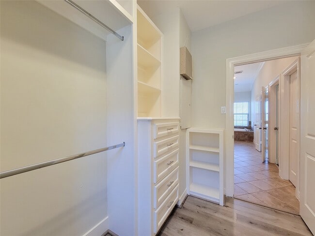 property at 2416 La Branch St