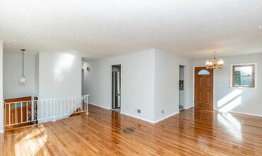 3435 Cornhusker Dr in Omaha, NE - Building Photo - Building Photo