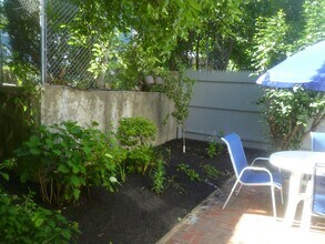 56 Hobson St, Unit 1 in Boston, MA - Building Photo - Building Photo