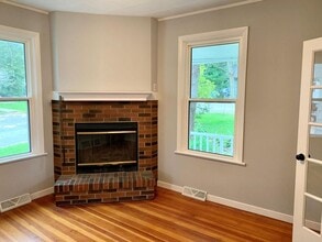 317 E Hunt Ave in Twin Lakes, WI - Building Photo - Building Photo