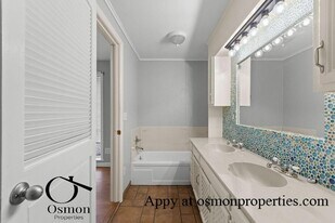 1524 Cranfield Rd in Mountain Home, AR - Building Photo