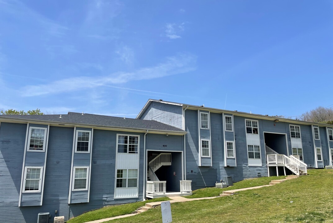 Douglas Apartments in Branson, MO - Building Photo