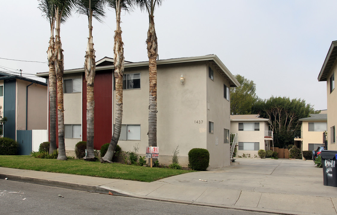 1437 12th St in Manhattan Beach, CA - Building Photo