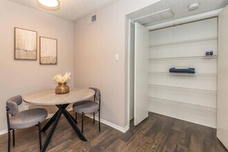 8301 Boat Club Rd, Unit 817 in Fort Worth, TX - Building Photo - Building Photo