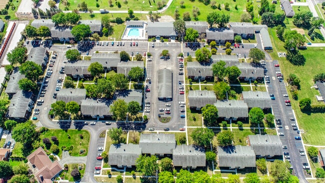 Stadium View Apartments in Bowling Green, OH - Building Photo - Building Photo