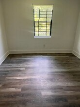 4934 Burma Rd in Houston, TX - Building Photo - Building Photo