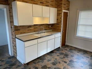 121 N Allegany St-Unit -Unit 2 in Cumberland, MD - Foto de edificio - Building Photo