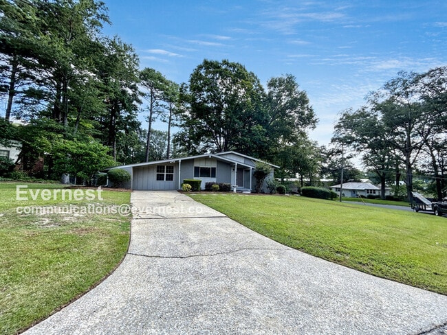 property at 545 Edgecrest Cir