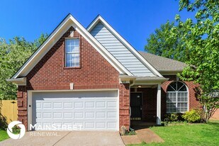 8112 Country Mill Cove in Memphis, TN - Building Photo