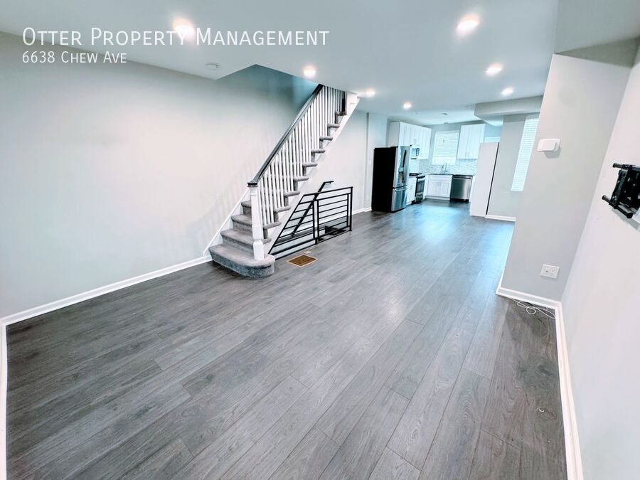 6638 Chew Ave in Philadelphia, PA - Building Photo