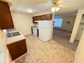 1211 Ledwich Ave in Yakima, WA - Building Photo - Building Photo