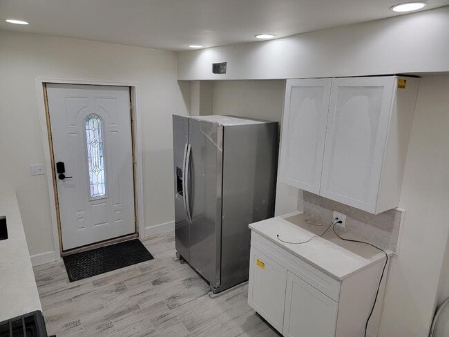 474 Dayton St, Unit Apt #2 in Cincinnati, OH - Building Photo - Building Photo