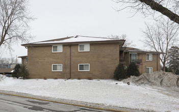 Fountain Terrace Apartments in Bloomington, MN - Building Photo - Building Photo