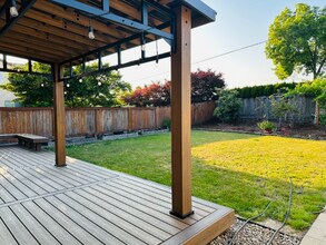 5202 NW Shoreline Way in Portland, OR - Building Photo - Building Photo