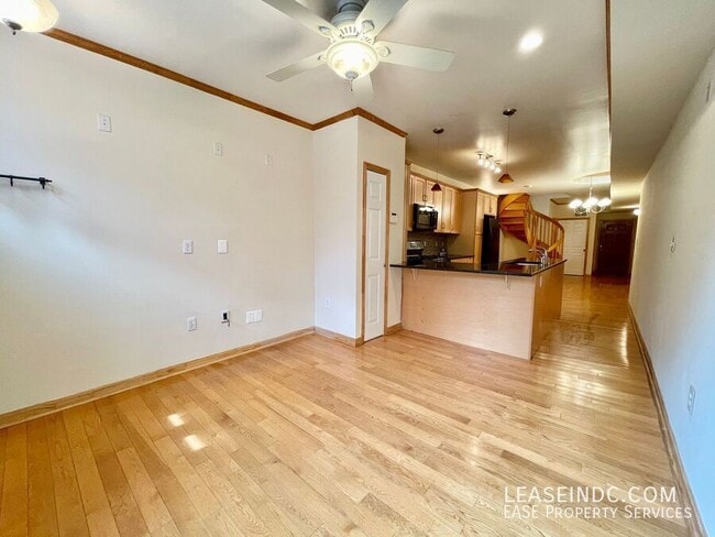 936 4th St NE in Washington, DC - Building Photo - Building Photo